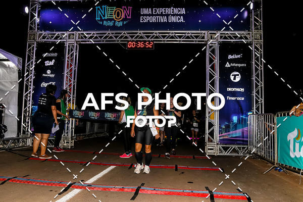 Buy your photos of the eventNeon Night Run 2019 - Brasilia on Fotop