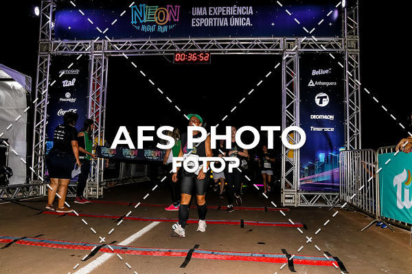 Buy your photos of the eventNeon Night Run 2019 - Brasilia on Fotop