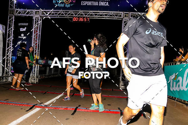 Buy your photos of the eventNeon Night Run 2019 - Brasilia on Fotop