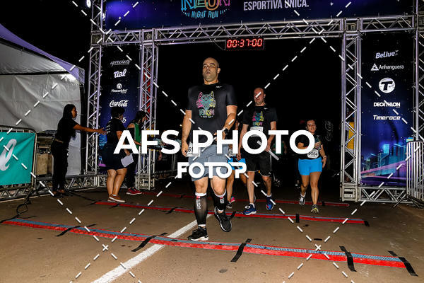 Buy your photos of the eventNeon Night Run 2019 - Brasilia on Fotop