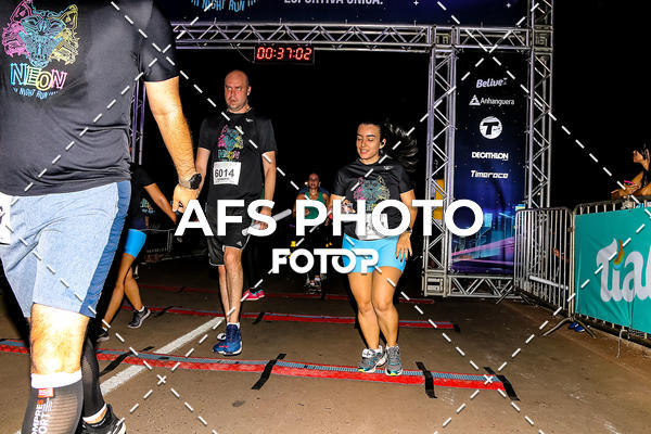 Buy your photos of the eventNeon Night Run 2019 - Brasilia on Fotop