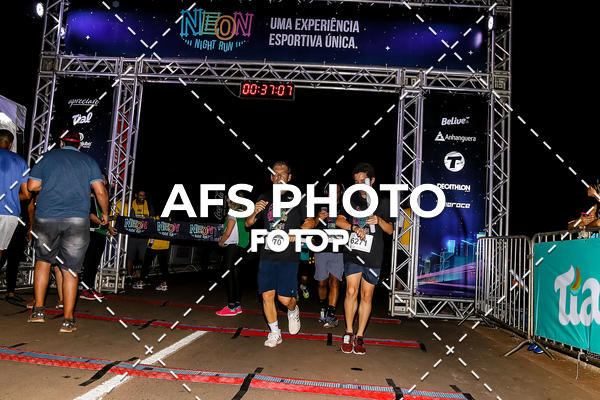 Buy your photos of the eventNeon Night Run 2019 - Brasilia on Fotop