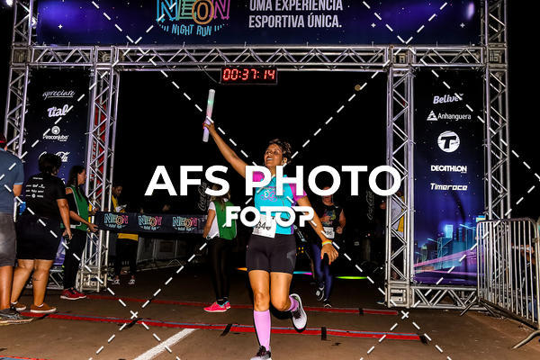 Buy your photos of the eventNeon Night Run 2019 - Brasilia on Fotop