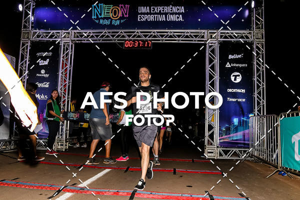 Buy your photos of the eventNeon Night Run 2019 - Brasilia on Fotop