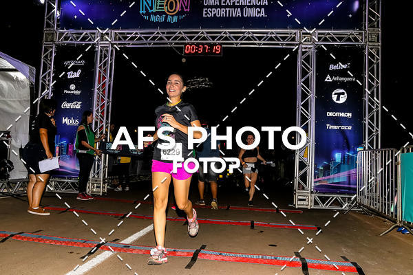 Buy your photos of the eventNeon Night Run 2019 - Brasilia on Fotop