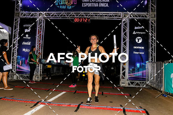 Buy your photos of the eventNeon Night Run 2019 - Brasilia on Fotop