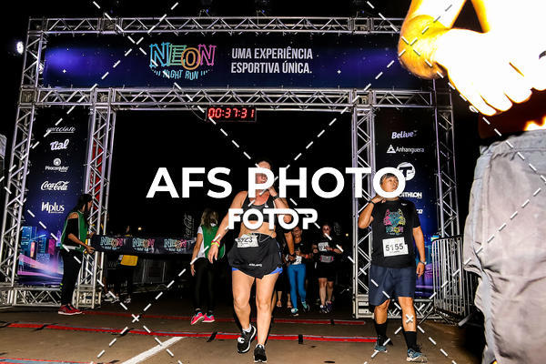 Buy your photos of the eventNeon Night Run 2019 - Brasilia on Fotop