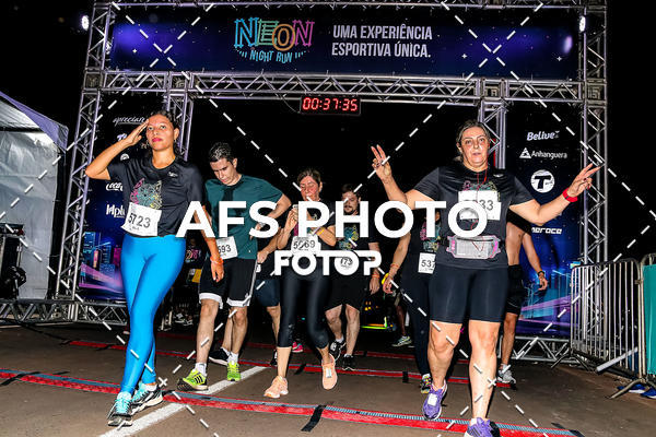Buy your photos of the eventNeon Night Run 2019 - Brasilia on Fotop