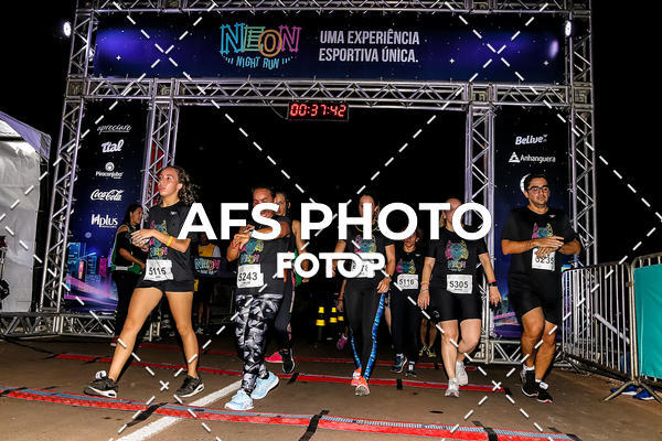 Buy your photos of the eventNeon Night Run 2019 - Brasilia on Fotop