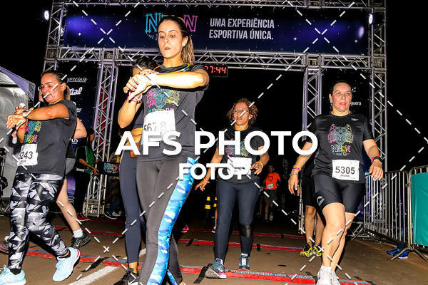 Buy your photos of the eventNeon Night Run 2019 - Brasilia on Fotop
