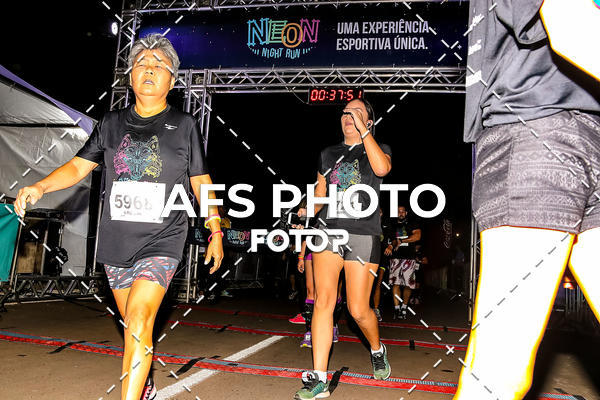 Buy your photos of the eventNeon Night Run 2019 - Brasilia on Fotop