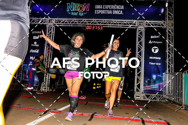 Buy your photos of the eventNeon Night Run 2019 - Brasilia on Fotop