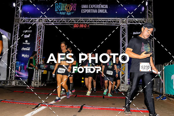 Buy your photos of the eventNeon Night Run 2019 - Brasilia on Fotop