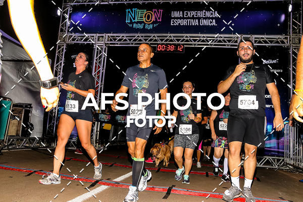 Buy your photos of the eventNeon Night Run 2019 - Brasilia on Fotop