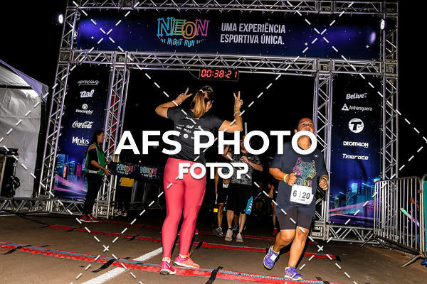 Buy your photos of the eventNeon Night Run 2019 - Brasilia on Fotop