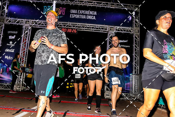 Buy your photos of the eventNeon Night Run 2019 - Brasilia on Fotop