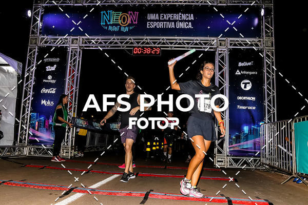 Buy your photos of the eventNeon Night Run 2019 - Brasilia on Fotop
