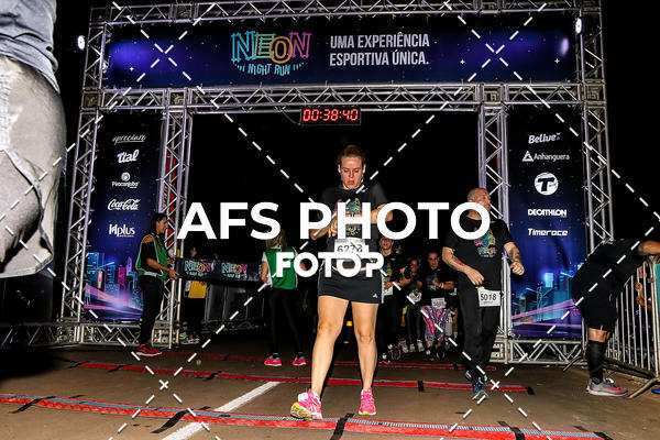 Buy your photos of the eventNeon Night Run 2019 - Brasilia on Fotop