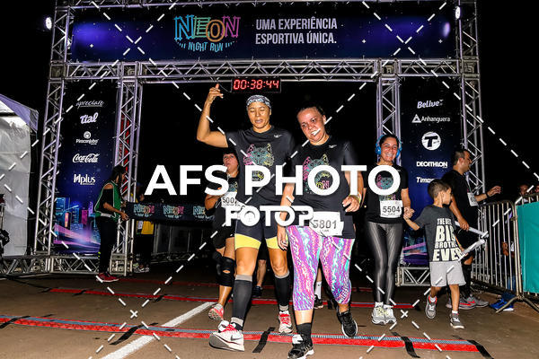 Buy your photos of the eventNeon Night Run 2019 - Brasilia on Fotop