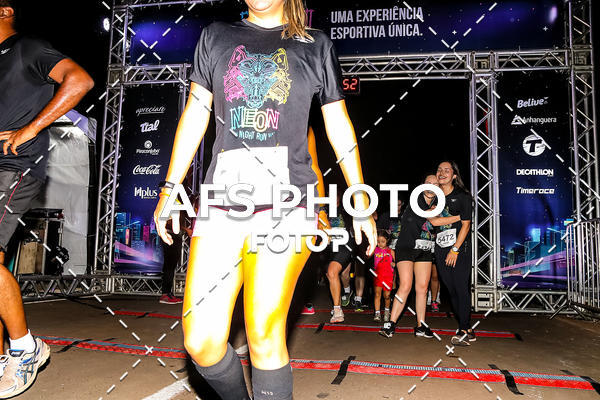 Buy your photos of the eventNeon Night Run 2019 - Brasilia on Fotop