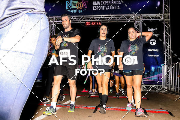 Buy your photos of the eventNeon Night Run 2019 - Brasilia on Fotop