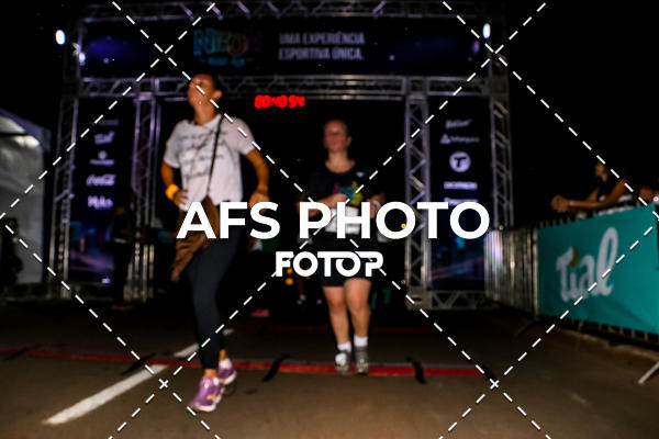 Buy your photos of the eventNeon Night Run 2019 - Brasilia on Fotop