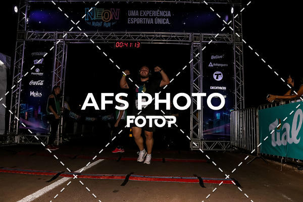 Buy your photos of the eventNeon Night Run 2019 - Brasilia on Fotop
