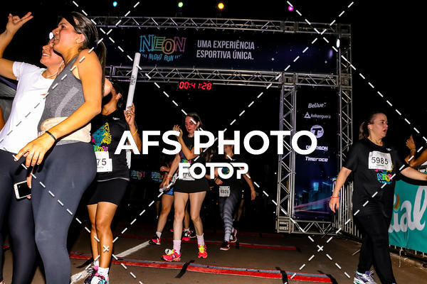 Buy your photos of the eventNeon Night Run 2019 - Brasilia on Fotop