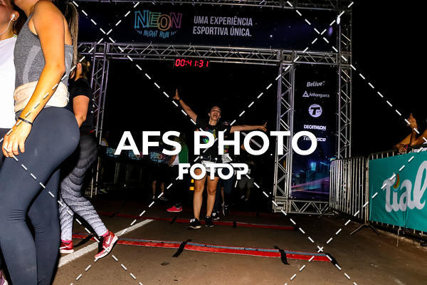 Buy your photos of the eventNeon Night Run 2019 - Brasilia on Fotop