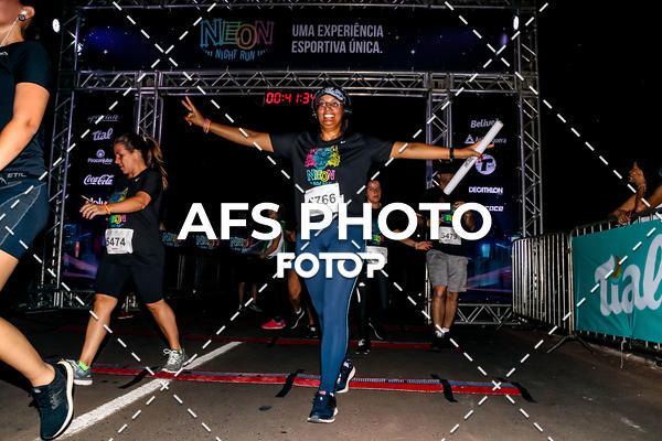 Buy your photos of the eventNeon Night Run 2019 - Brasilia on Fotop