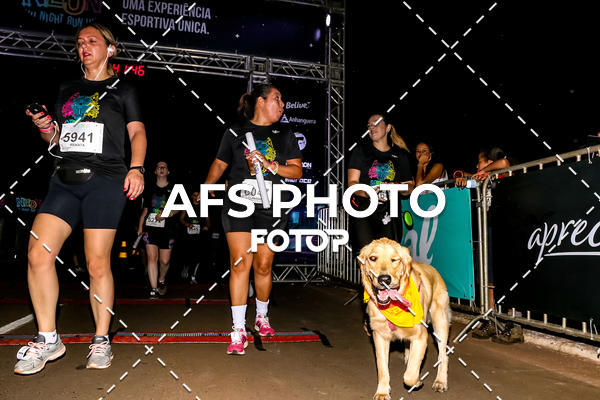 Buy your photos of the eventNeon Night Run 2019 - Brasilia on Fotop