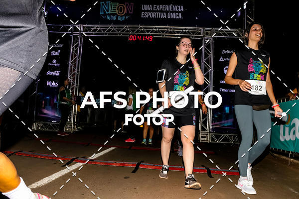 Buy your photos of the eventNeon Night Run 2019 - Brasilia on Fotop