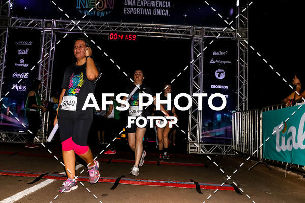 Buy your photos of the eventNeon Night Run 2019 - Brasilia on Fotop