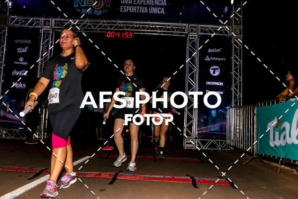 Buy your photos of the eventNeon Night Run 2019 - Brasilia on Fotop