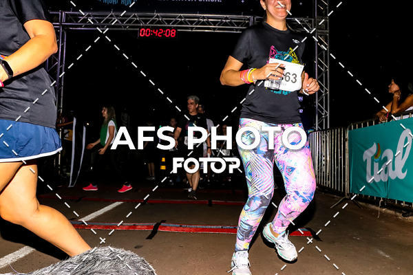 Buy your photos of the eventNeon Night Run 2019 - Brasilia on Fotop