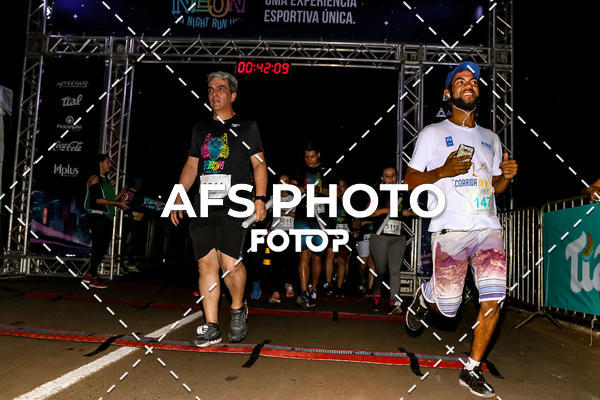 Buy your photos of the eventNeon Night Run 2019 - Brasilia on Fotop