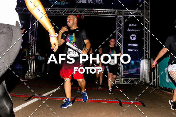 Buy your photos of the eventNeon Night Run 2019 - Brasilia on Fotop