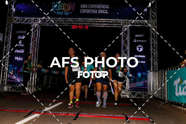 Buy your photos of the eventNeon Night Run 2019 - Brasilia on Fotop