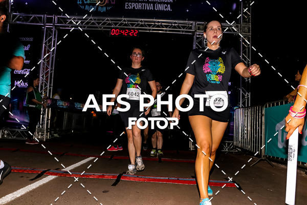 Buy your photos of the eventNeon Night Run 2019 - Brasilia on Fotop