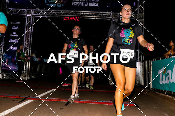 Buy your photos of the eventNeon Night Run 2019 - Brasilia on Fotop