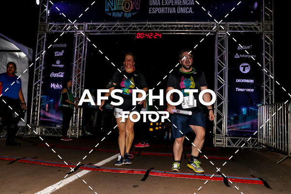 Buy your photos of the eventNeon Night Run 2019 - Brasilia on Fotop