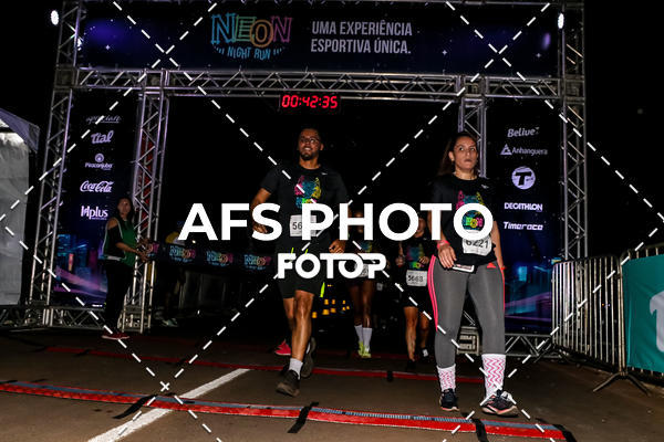 Buy your photos of the eventNeon Night Run 2019 - Brasilia on Fotop
