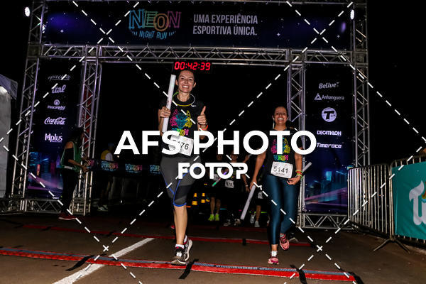 Buy your photos of the eventNeon Night Run 2019 - Brasilia on Fotop