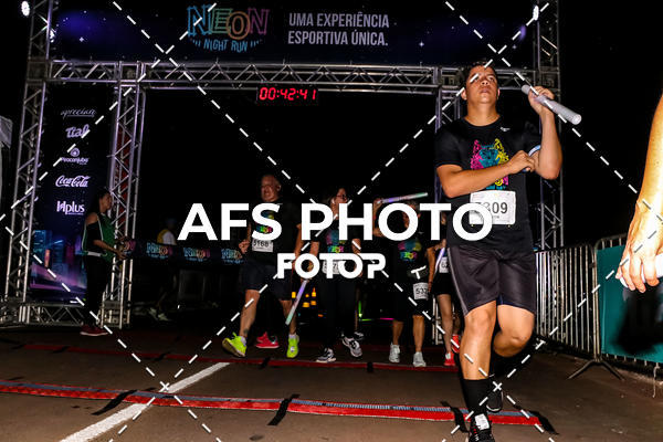Buy your photos of the eventNeon Night Run 2019 - Brasilia on Fotop