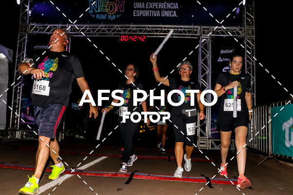 Buy your photos of the eventNeon Night Run 2019 - Brasilia on Fotop