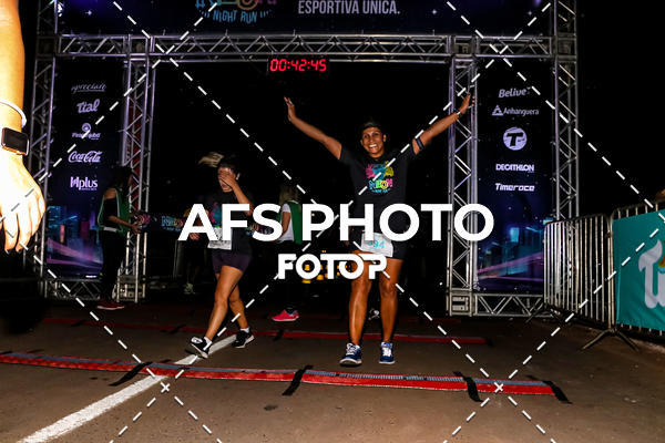 Buy your photos of the eventNeon Night Run 2019 - Brasilia on Fotop