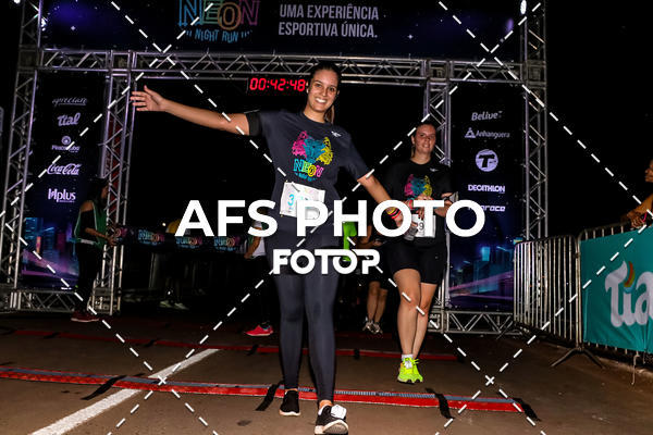 Buy your photos of the eventNeon Night Run 2019 - Brasilia on Fotop
