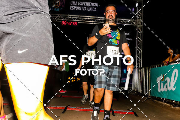Buy your photos of the eventNeon Night Run 2019 - Brasilia on Fotop