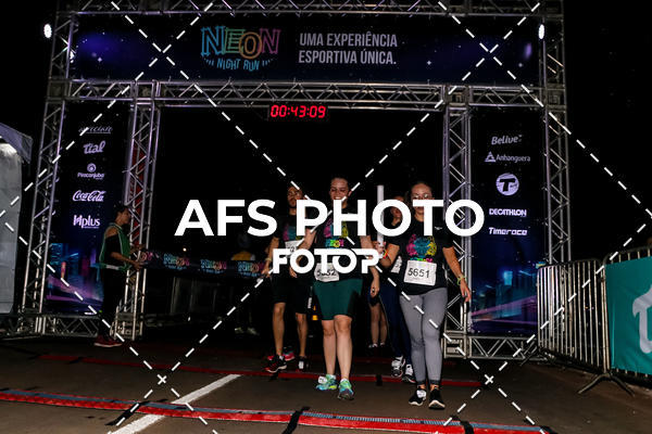 Buy your photos of the eventNeon Night Run 2019 - Brasilia on Fotop