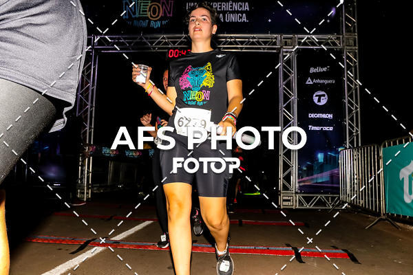Buy your photos of the eventNeon Night Run 2019 - Brasilia on Fotop